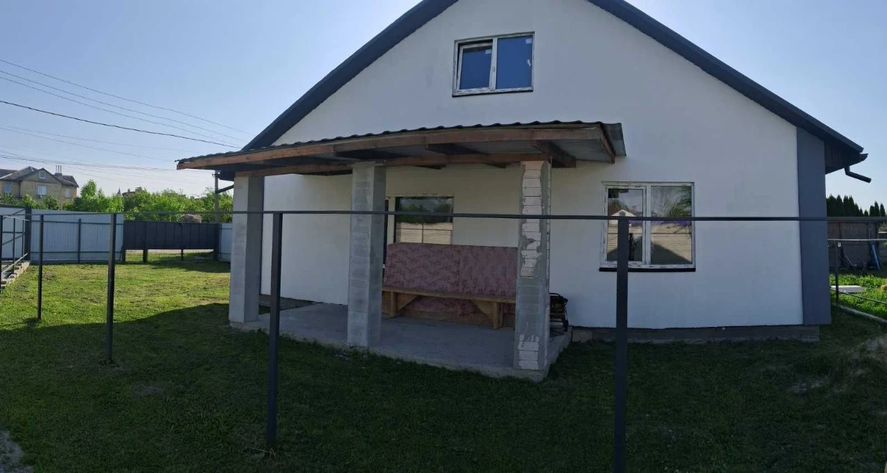 Продам будинок (дуплекс, таунхаус) с.Нове Боярка. Є можливим