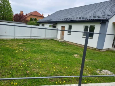 Продам будинок (дуплекс, таунхаус) с.Нове Боярка. Є можливим
