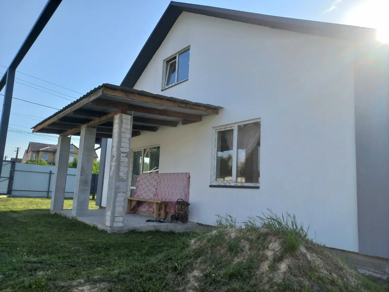 Продам будинок (дуплекс, таунхаус) с.Нове Боярка. Є можливим