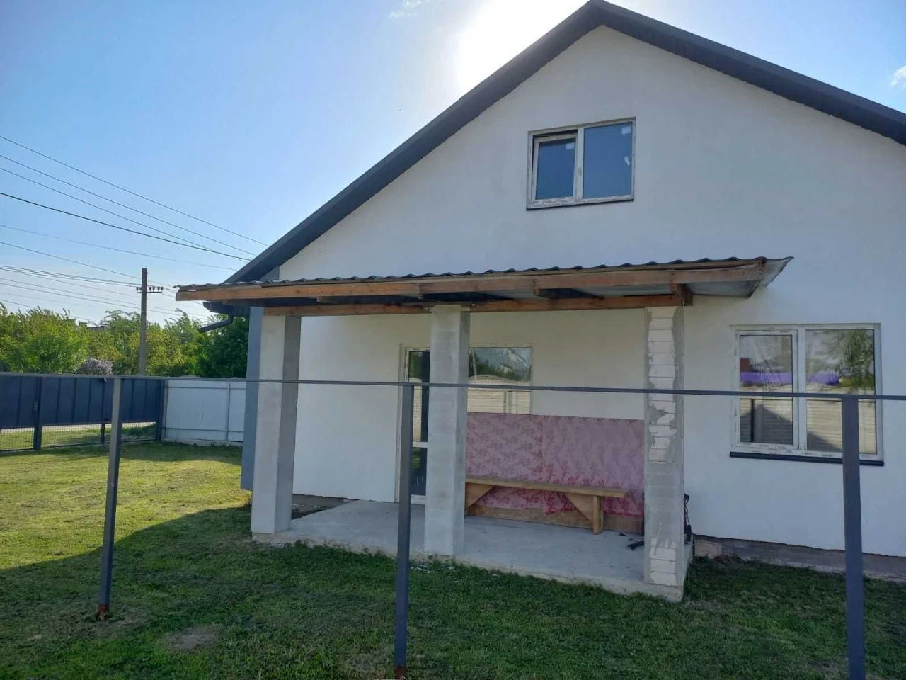 Є можливість. «єОселя» . Продам будинок (дуплекс, таунхаус)