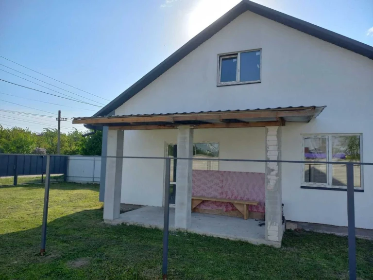 Є можливість. «єОселя» . Продам будинок (дуплекс, таунхаус)