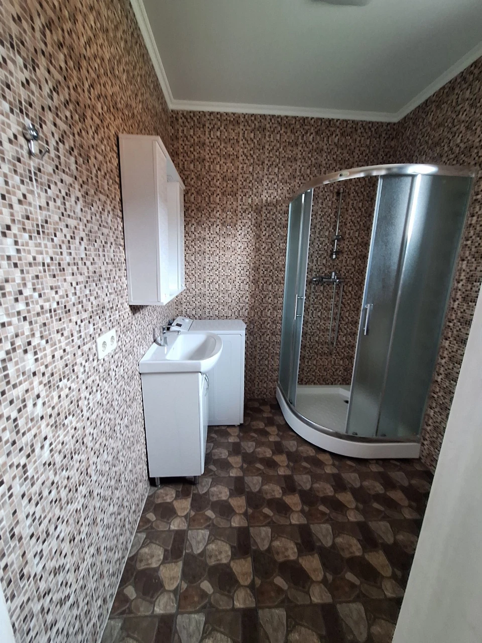 Продам 3 будинки на ділянці  10 соток
