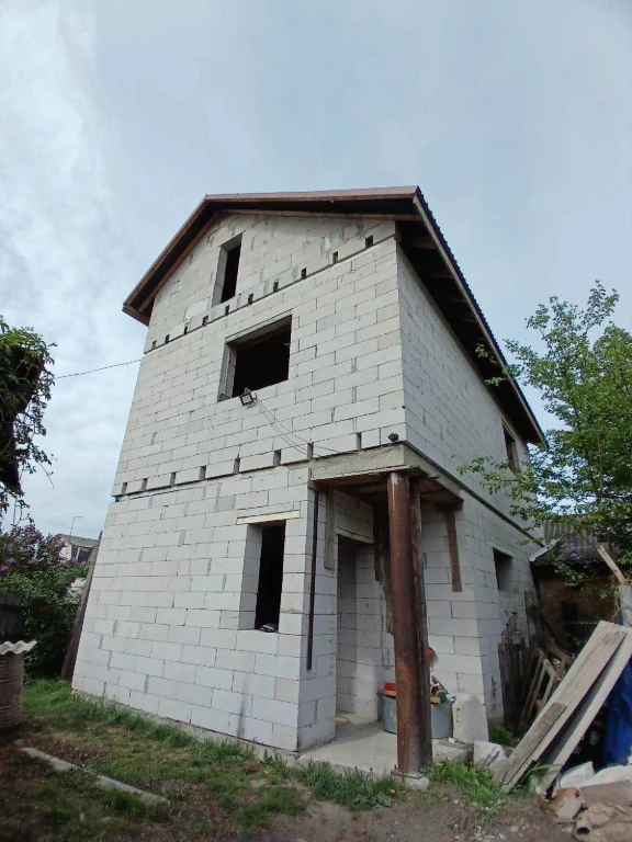 Продаж частини будинку 120м.кв. з комунікаціями вул. Київськ