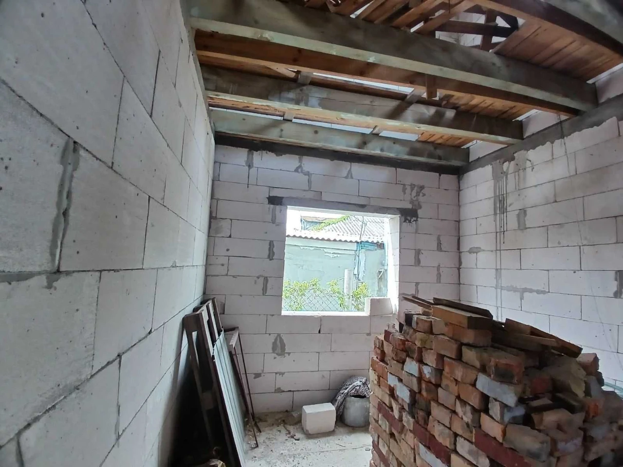 Продаж частини будинку 120м.кв. з комунікаціями вул. Київськ