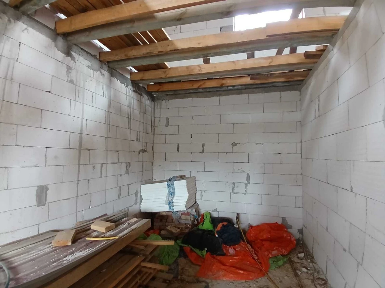 Продаж частини будинку 120м.кв. з комунікаціями вул. Київськ