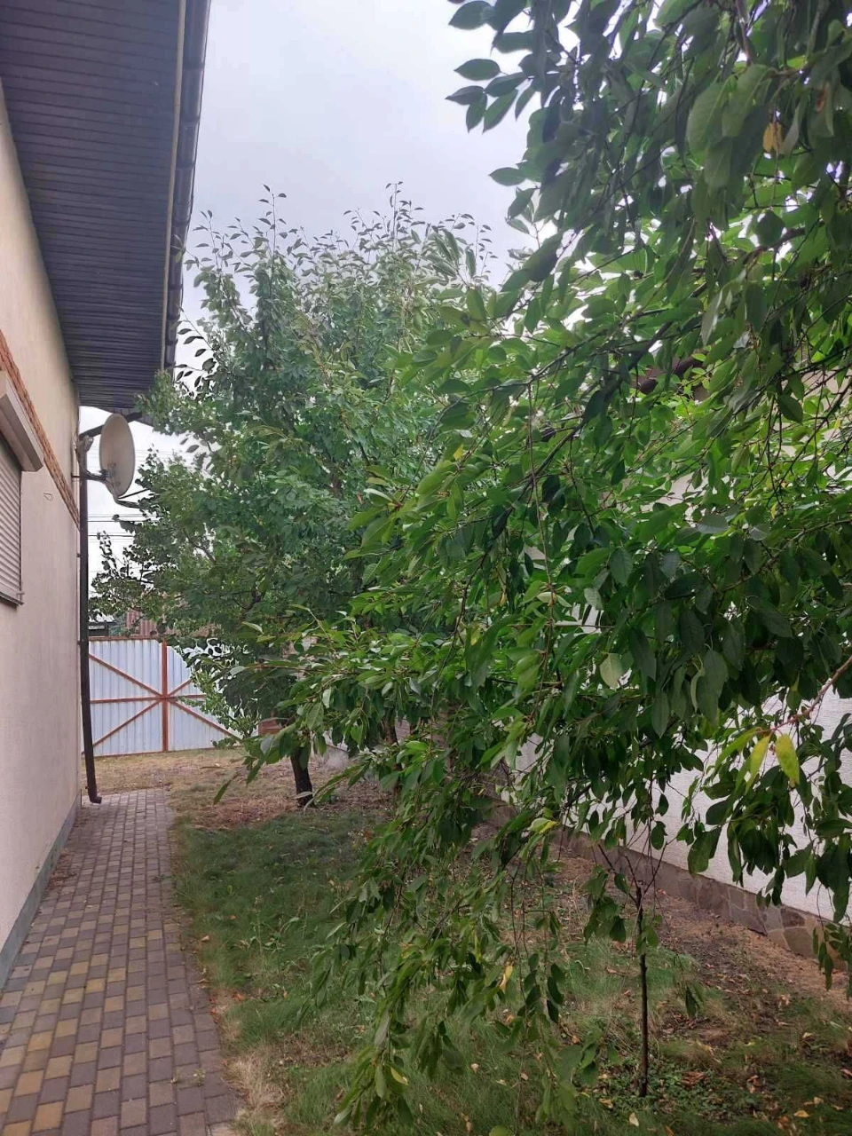 Будинок з власним причалом і виходом у Дніпро, з НОВИМ РЕМОН