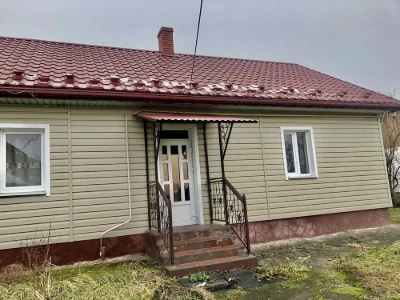 Продається якісний деревʼяний будинок