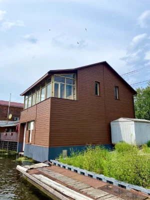 Будинок Українка, вихід на воду, човнова станція, Плюти, Коз