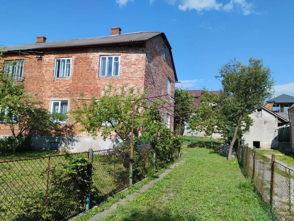 ТЕРМІНОВО.Продаж  житлового будинку з літньою кухнею