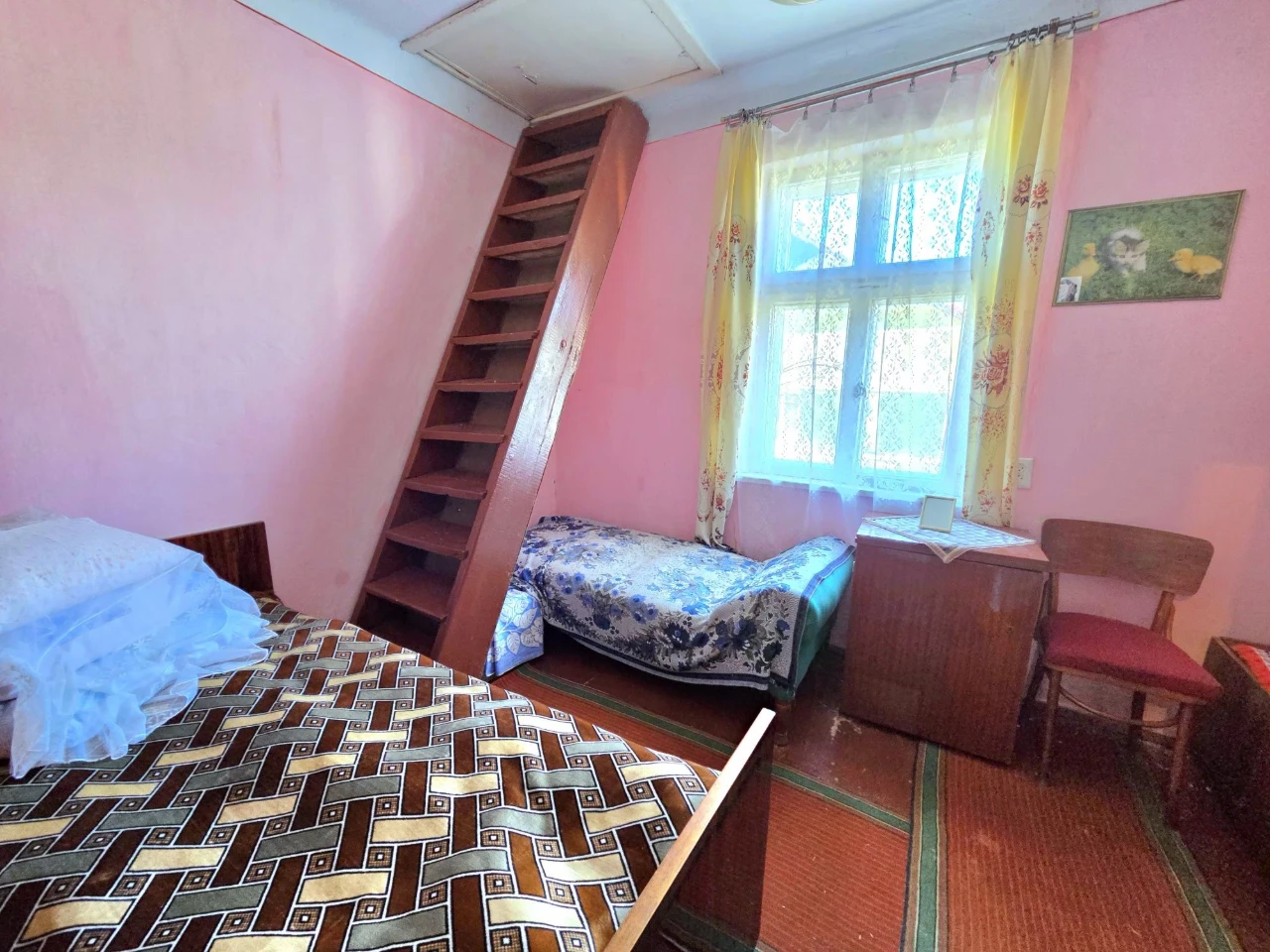 Продається цегляний будинок розташований неподалік м.Дрогоби