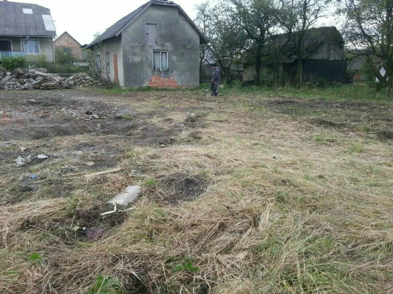 Продаж цегляного будинку