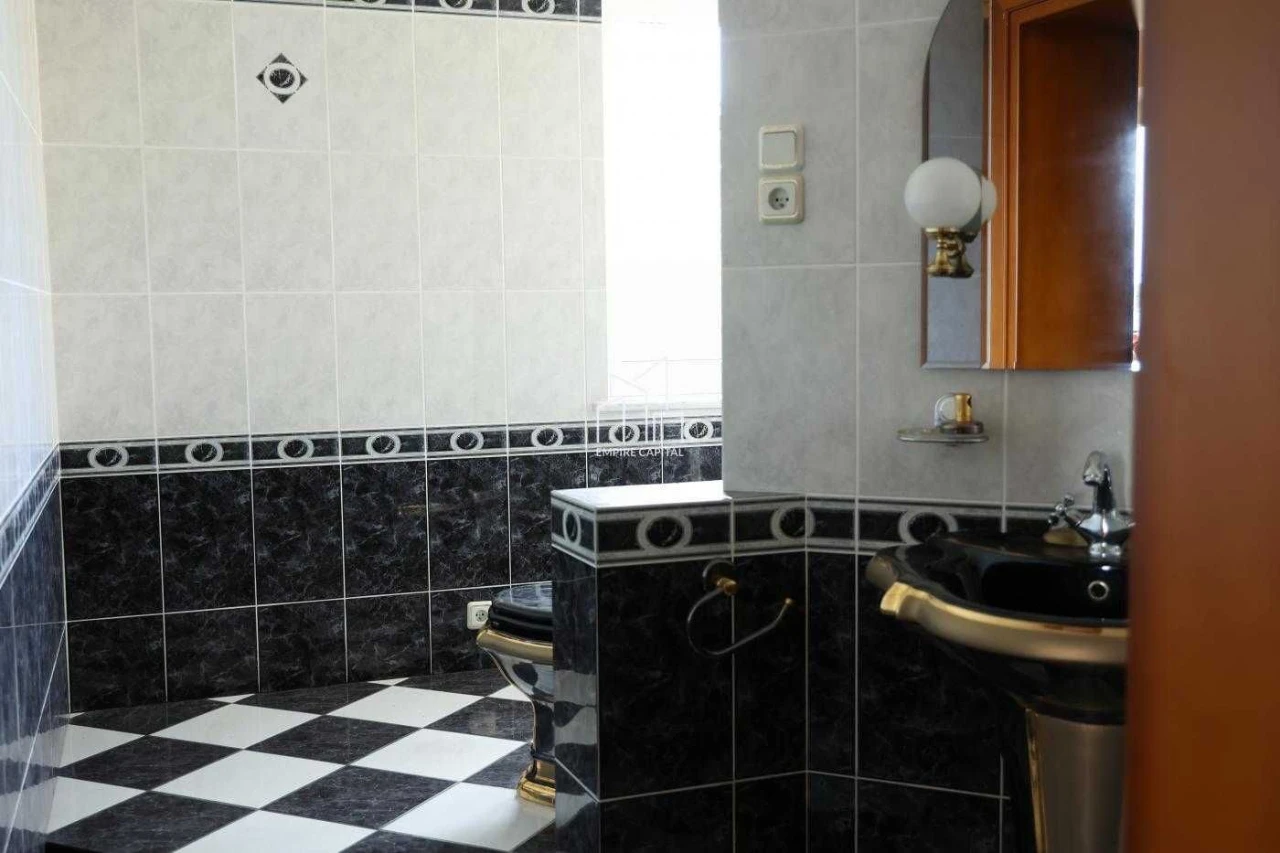 Продаж будинку у Рава-Руській  250 м² |генератор, 5 км до ко
