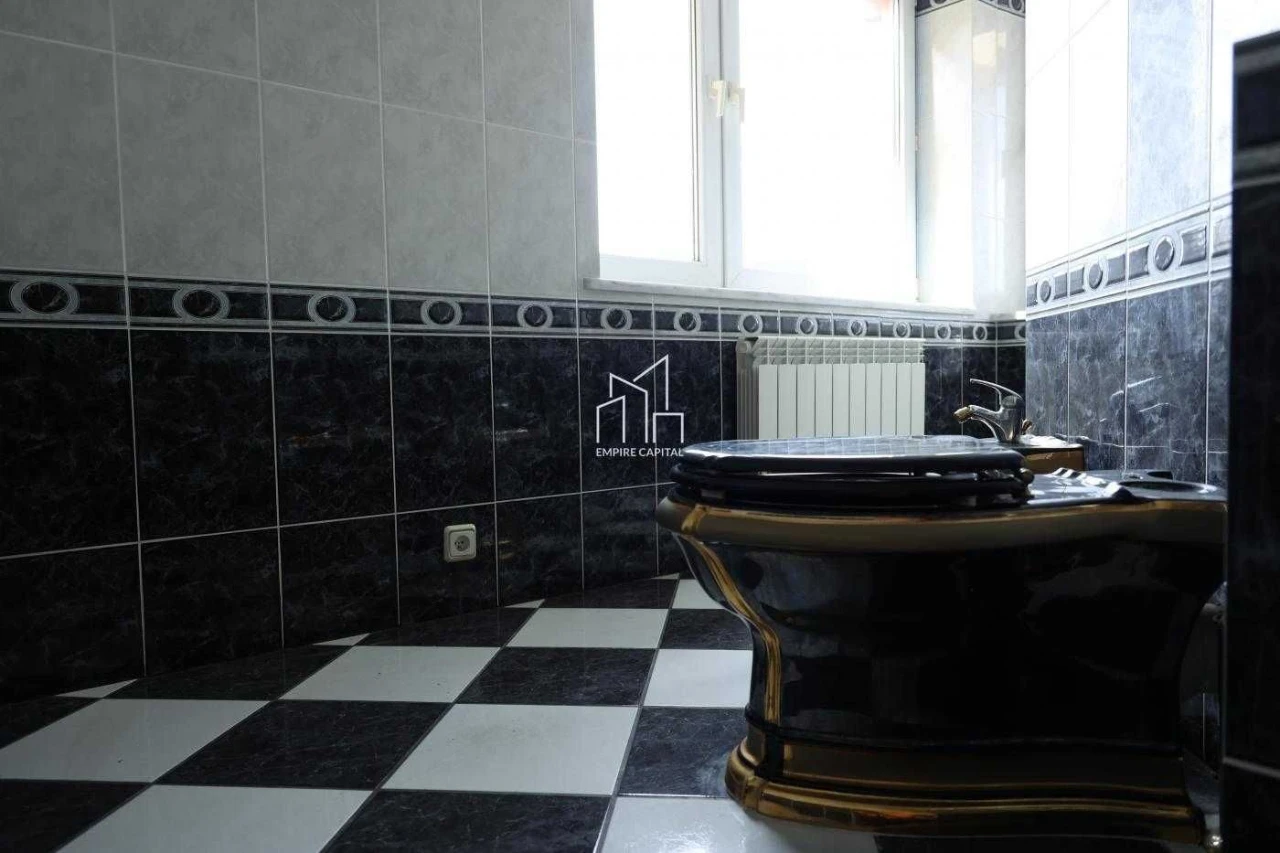 Продаж будинку у Рава-Руській  250 м² |генератор, 5 км до ко