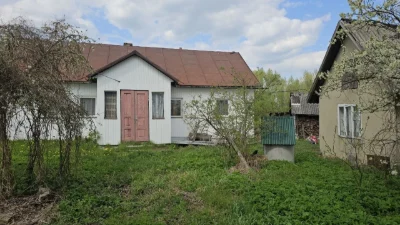 будинок з ділянкою 35 сотиків