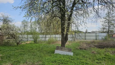 будинок з ділянкою 35 сотиків