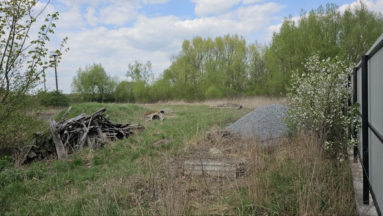 будинок з ділянкою 35 сотиків