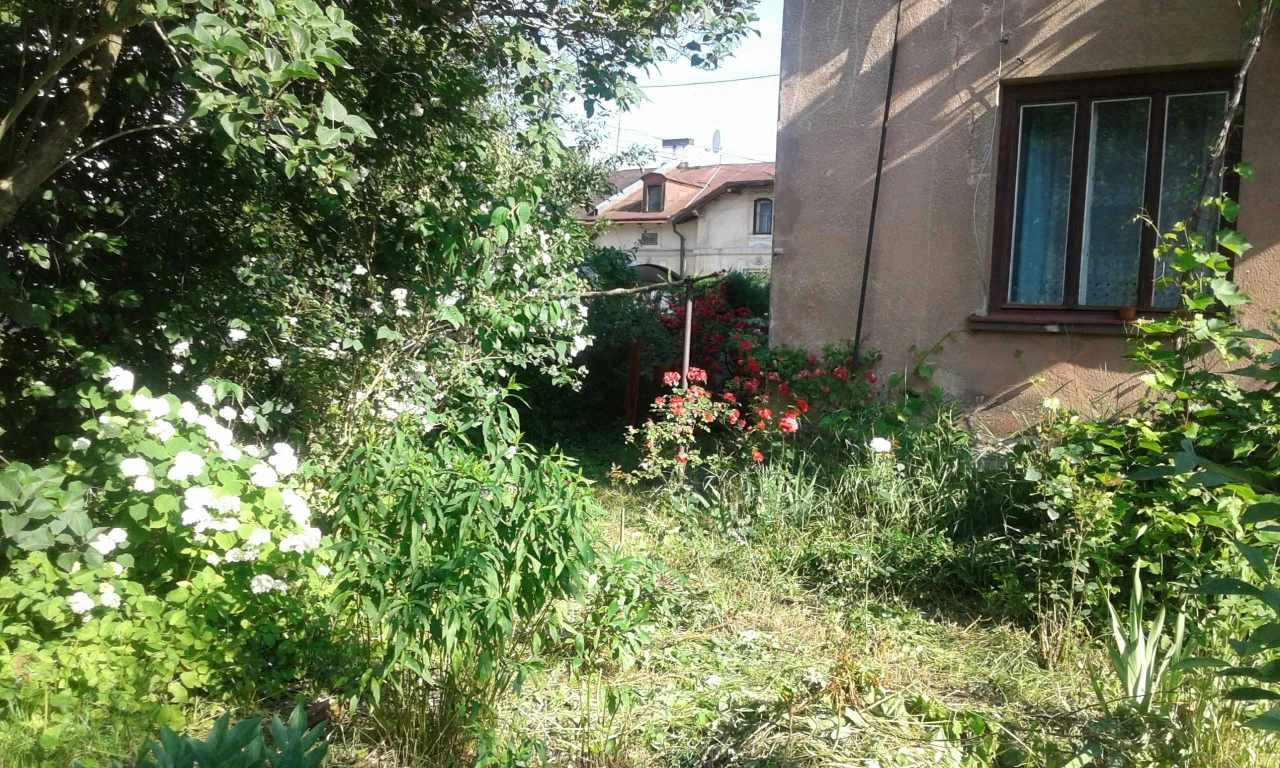 Продається будинок Рава Руська земельна ділянка квартира Рав