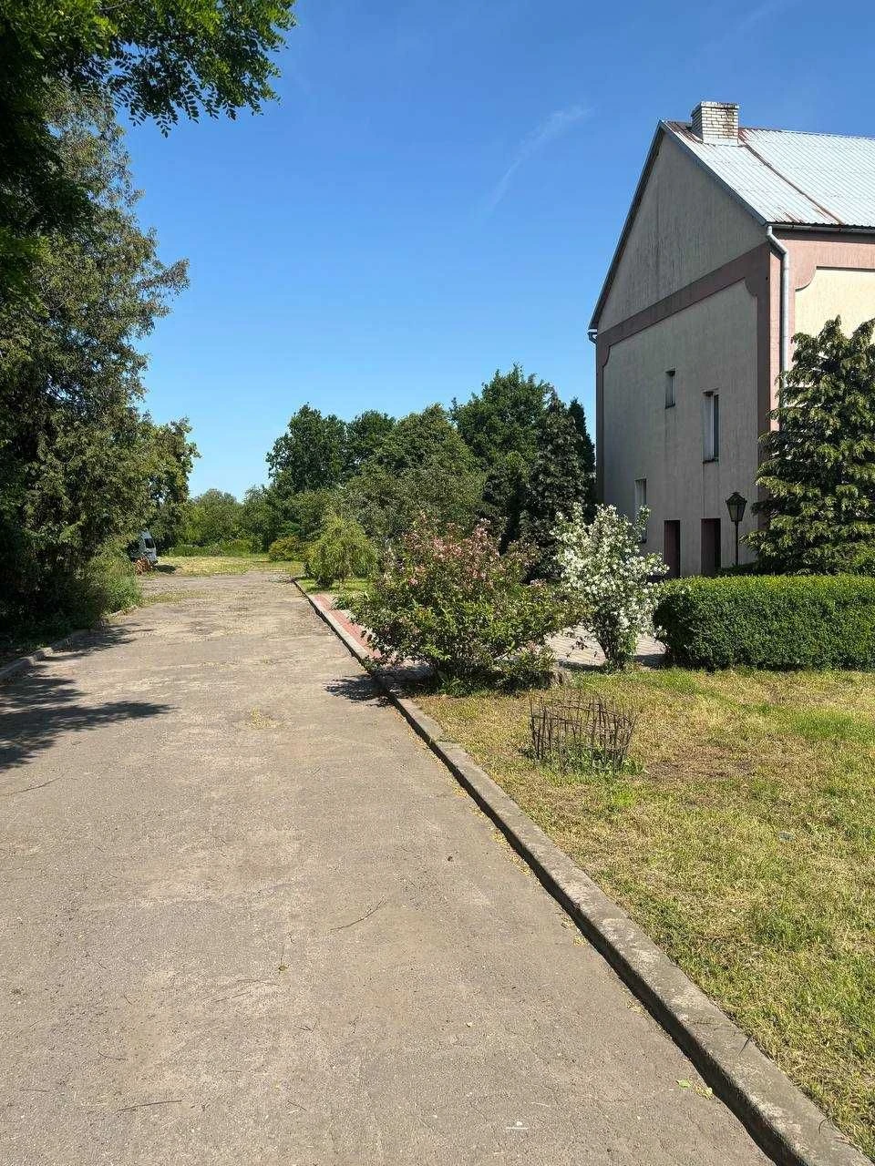 Продаж 2 поверху будинку Рава-Руська + 7 сот.землі