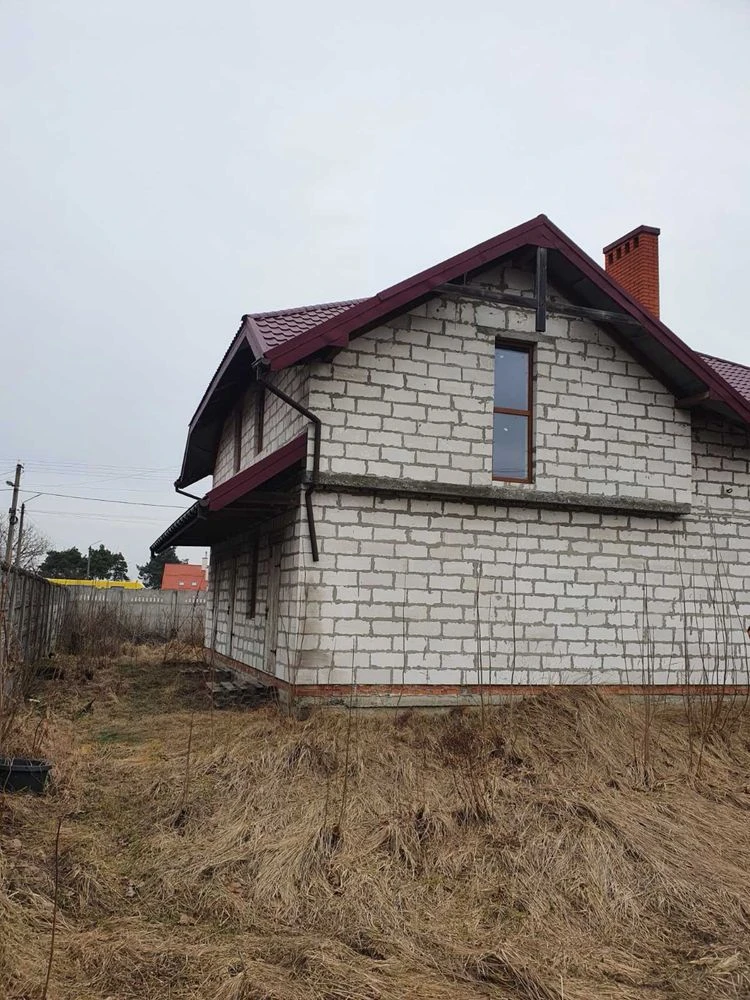 Продаж будинку з землею Рава-Руська
