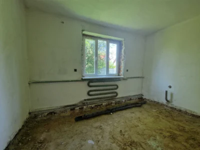 Затишний будинок  в Судовій Вишні