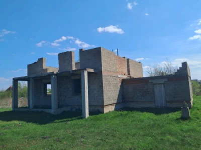 Продаж незавершеного будинку в м.Судова Вишня (81340)