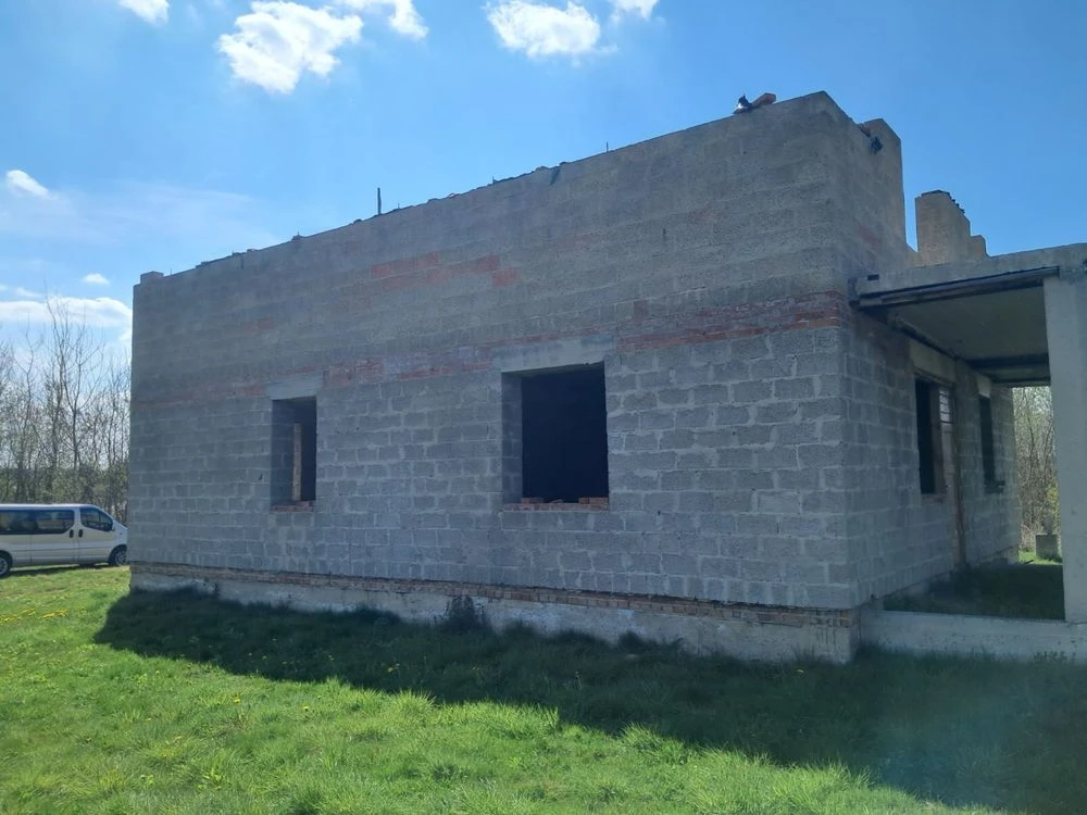 Продаж незавершеного будинку в м.Судова Вишня (81340)