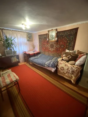 Продається будинок за 30 км від Львова.