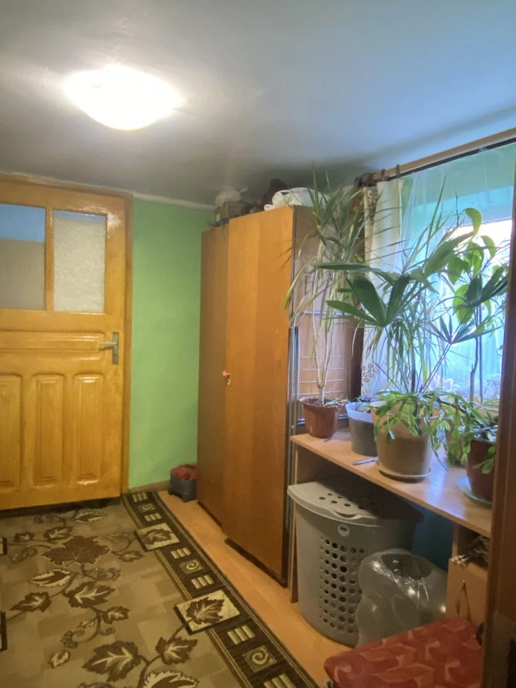 Продається будинок за 30 км від Львова.