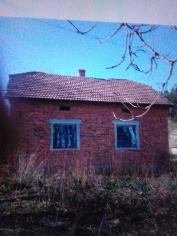 Незавершена будова в селі Велике Львівська обл.