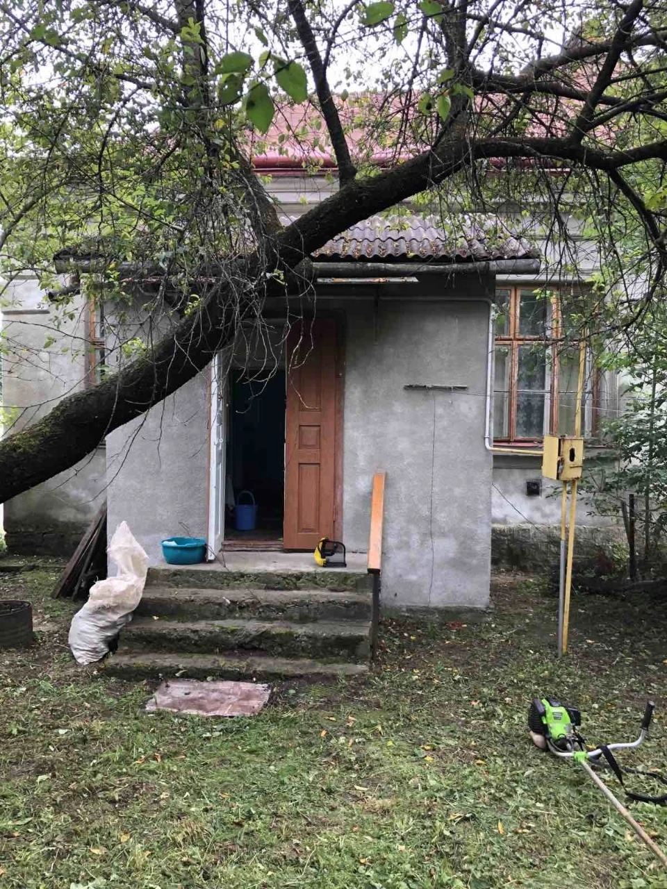 Будинок Добромиль у центрі!!
