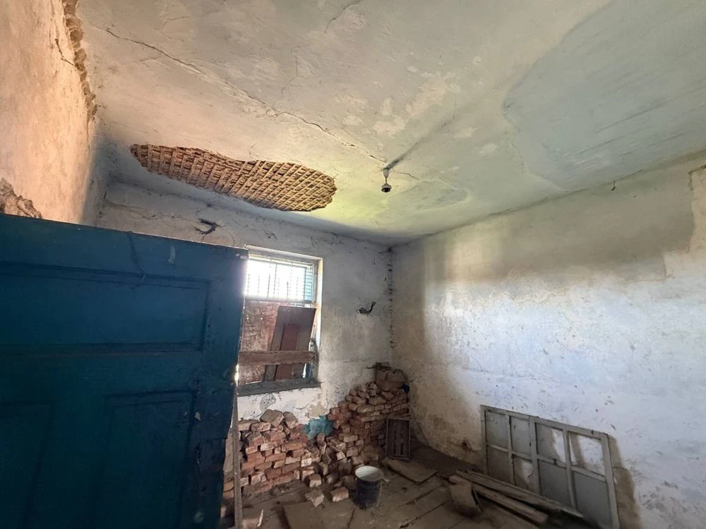 Будинок магазин м Хирів самбірський район.    х