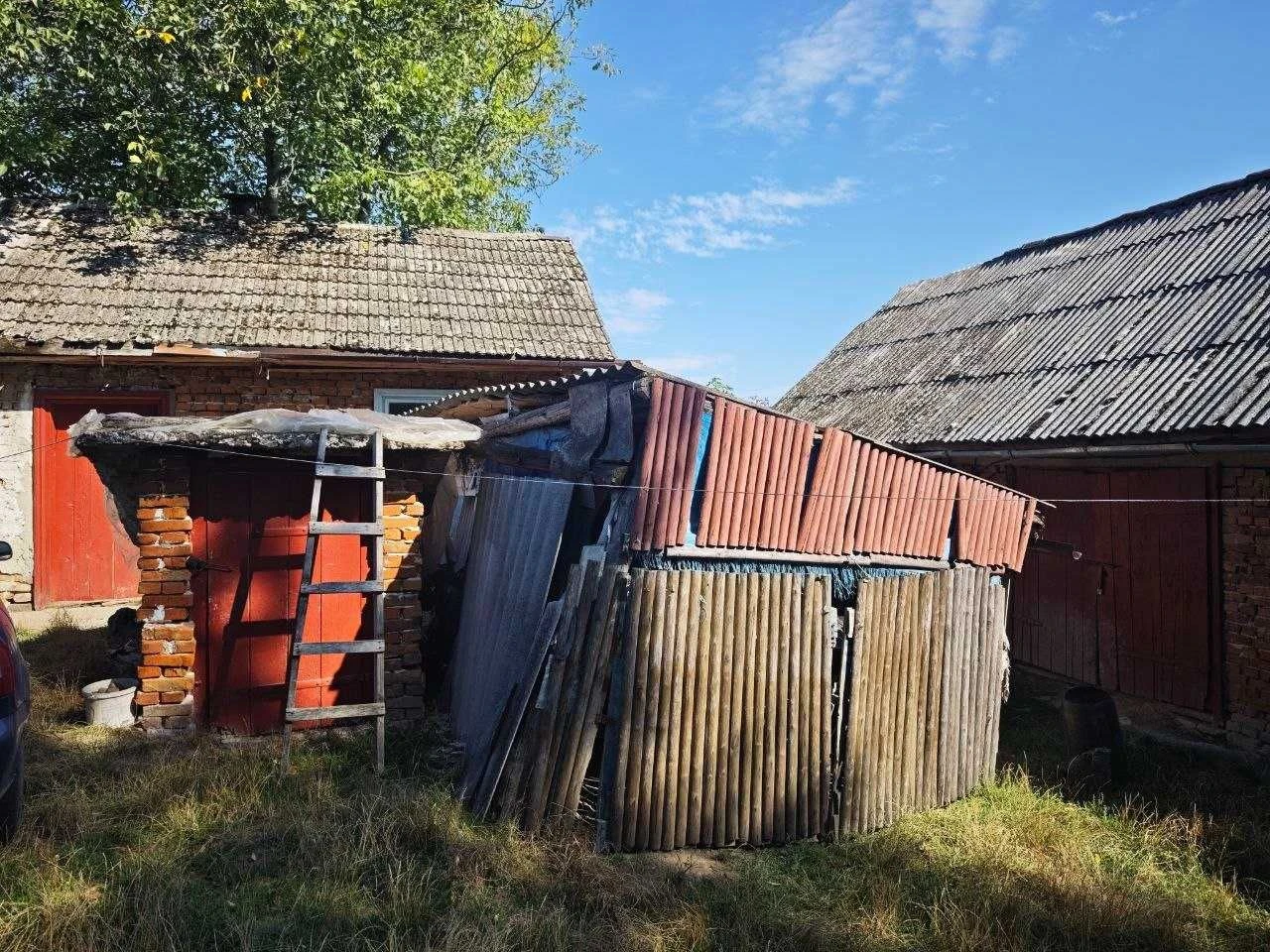 Приватний будинок в 10км від м.Почаїв