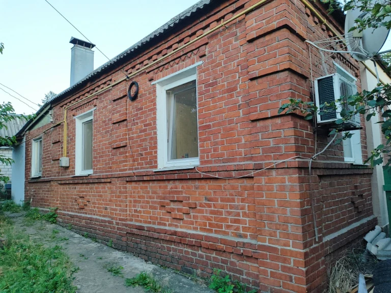 Продається частина житлового будинку в Мерефі