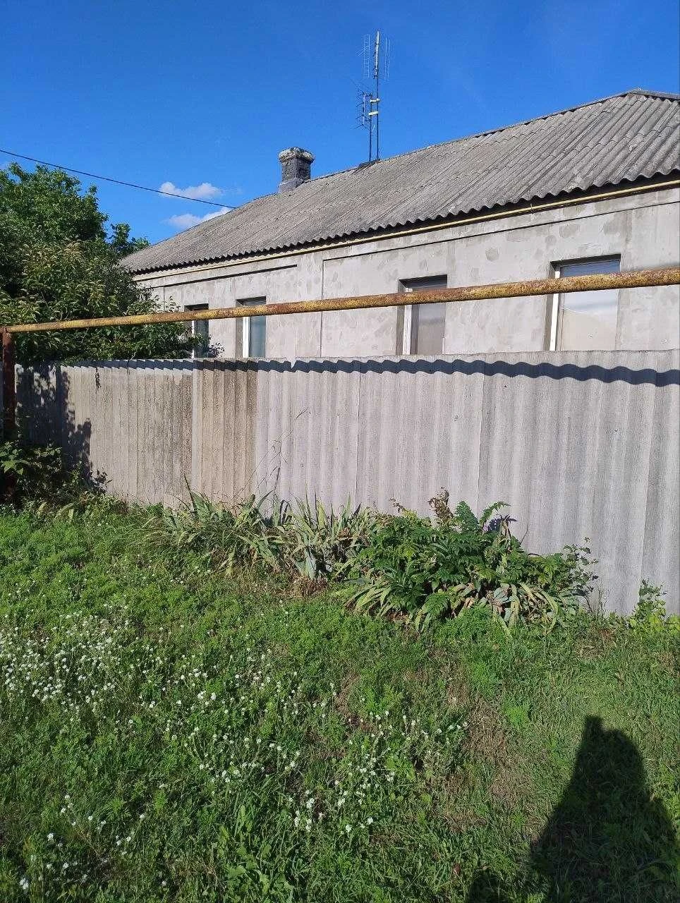 Продам кирпичный дом 108м2, земельный участок 25 соток г. Ме