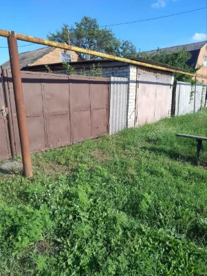 Продам кирпичный дом 108м2, земельный участок 25 соток г. Ме