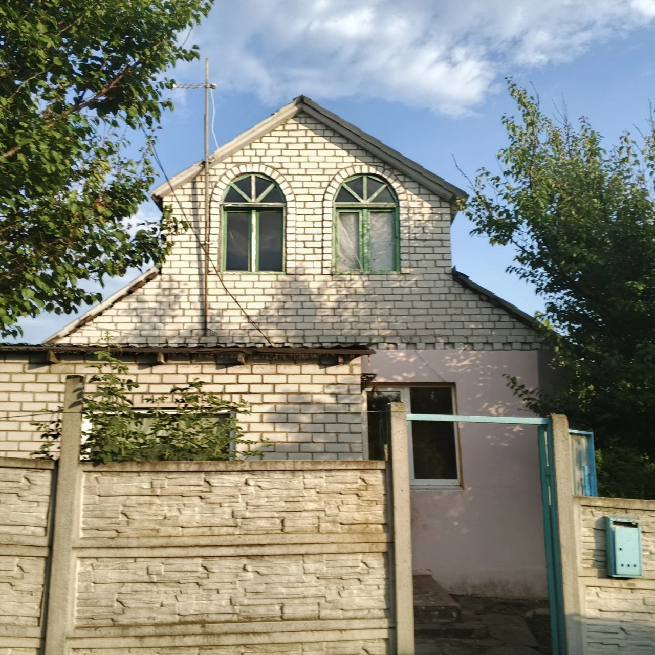 Продажа дома г.Мерефа в живописном р-не  с ремонтом 19 соток