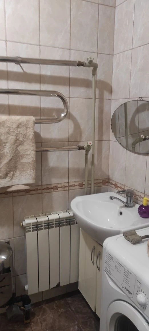 Продам будинок в м Мерефа.