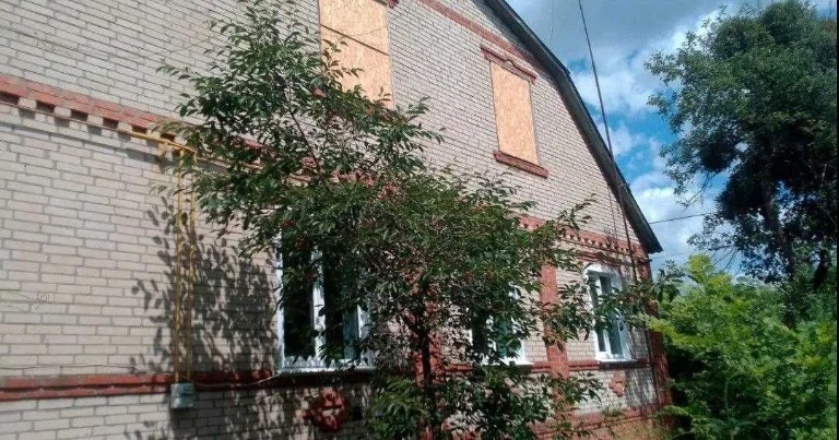 Срочно продажа  дом на 2 отдельных входа в тихом центре г.Ме
