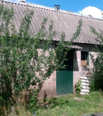 Срочно продажа  дом на 2 отдельных входа в тихом центре г.Ме