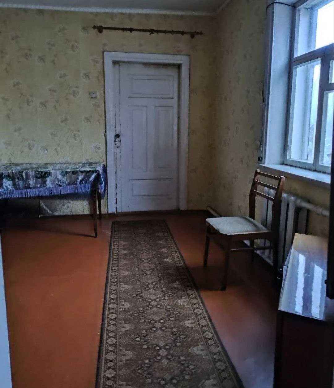 Продам пол дома 63м2 кирпичный в г.Мерефа. Под ремонт, без к