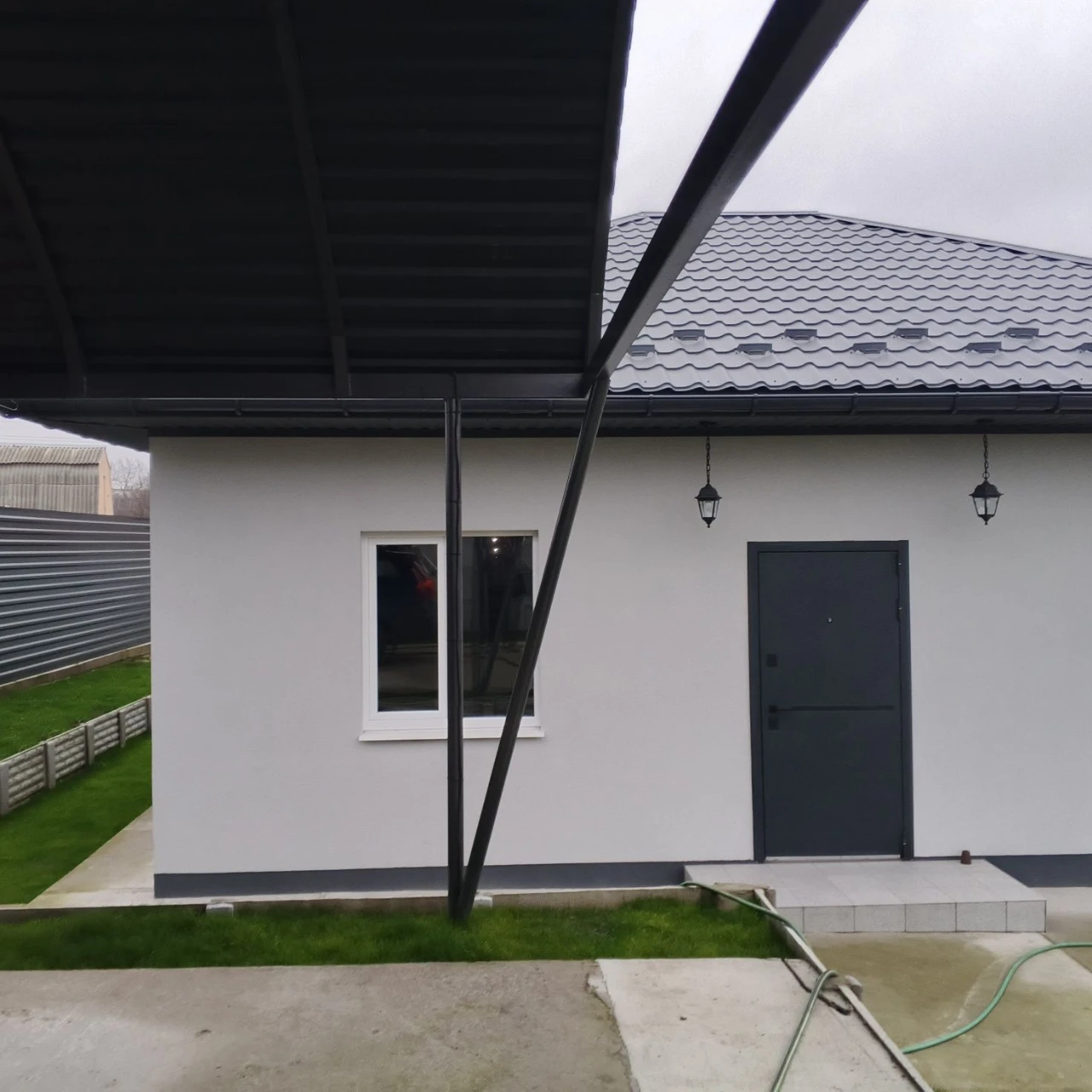 Продажа шикарного дома современной постройки г.Мерефа тихий