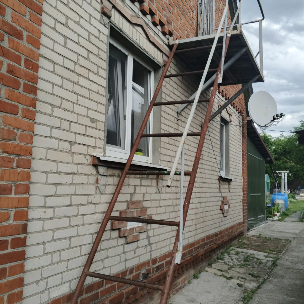 Продажа 2 дома на 1 участке г.Мерефа удобный рн