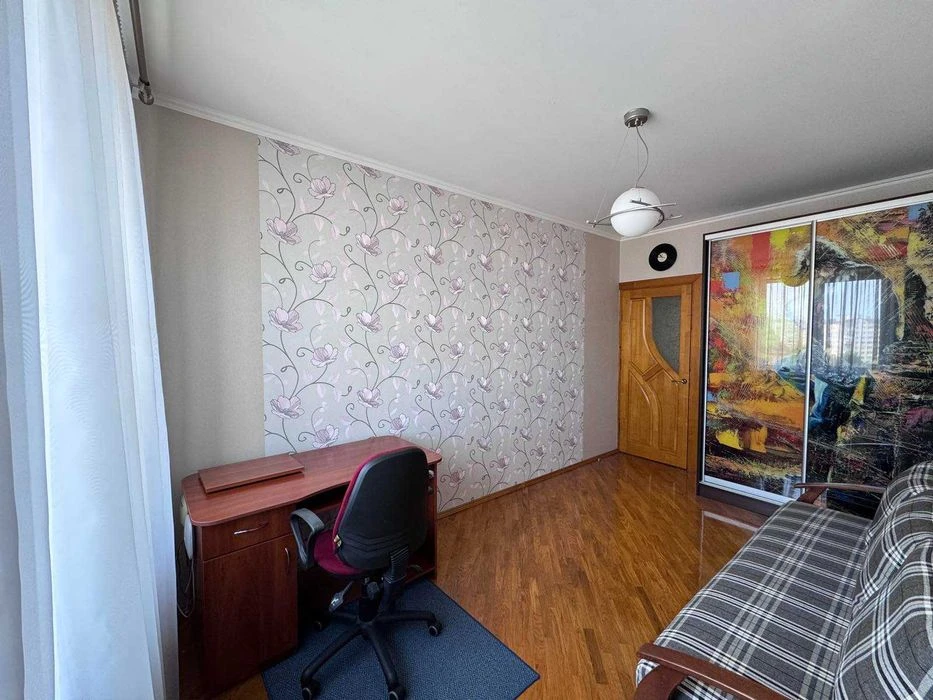 3-room apartment for sale with furniture and appliances, Nezale Street