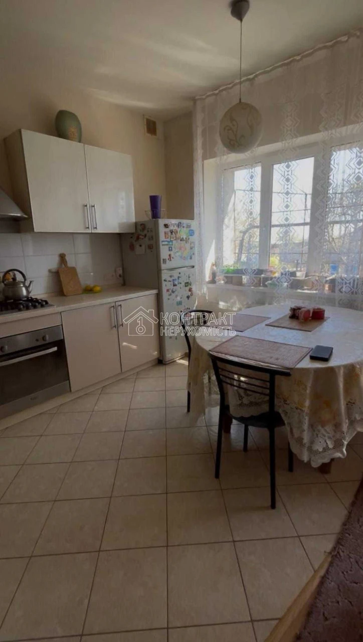 Энергоэффективный новострой 150 м² в Мерефе: уют, камин и со
