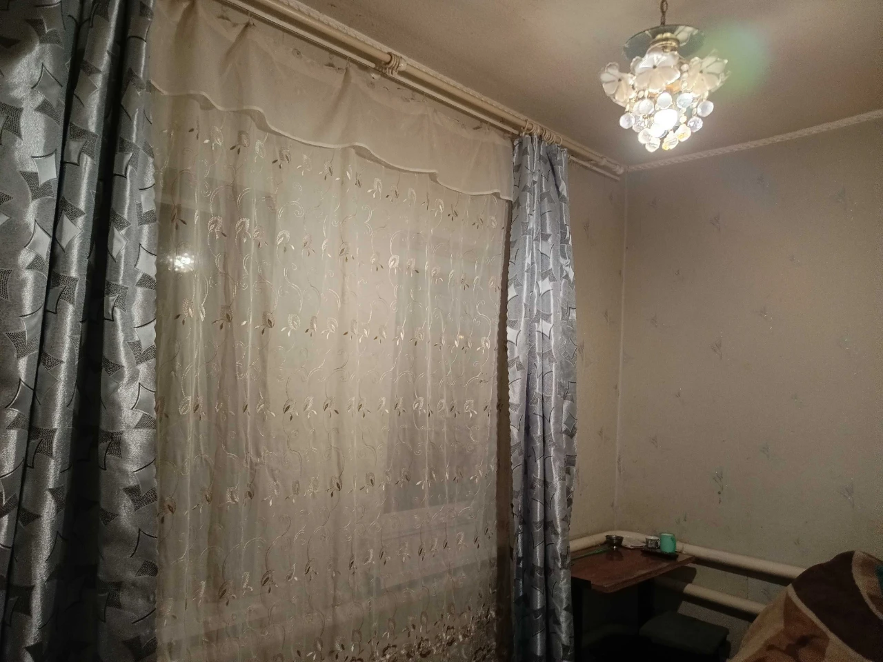 Продаю добротный кирпичный дом гМерефа возле соснового бора