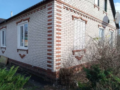 Продаємо будинок у тихому центрі м.Мерефа .