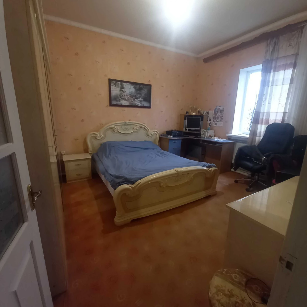 Продаю шикарный 2х эт. дом  с готовым бизнесом г.Мерефа