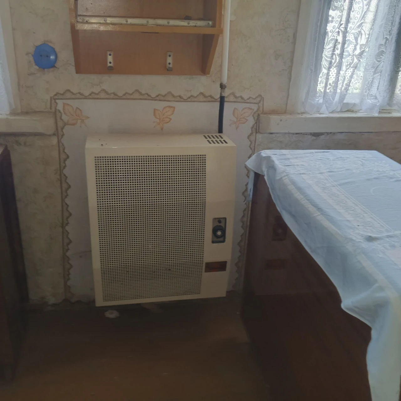 Продаю 2 уютных жилых дома на участке 20 соток г.Мерефа в со