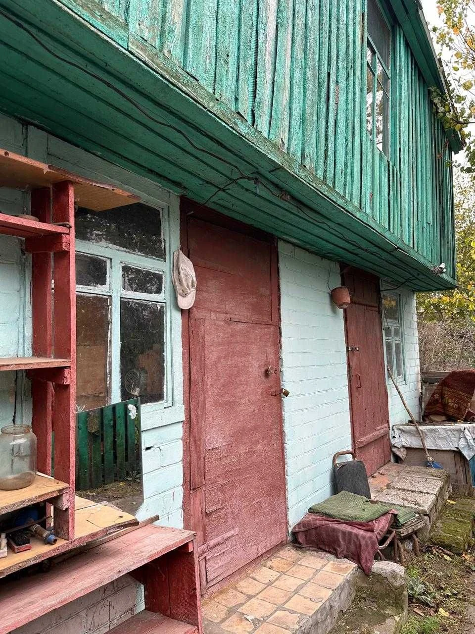 Продам будинок у місті Остер з ділянкою
