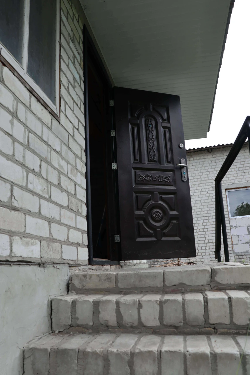 Будинок м.Остер 125м 5кімнат два входи 20сот 58тис торг комі